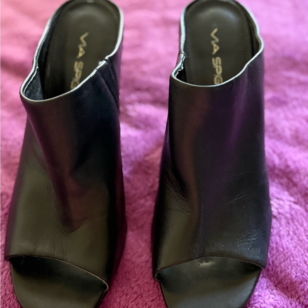 Via Spiga Black Women's Open Toe Mules